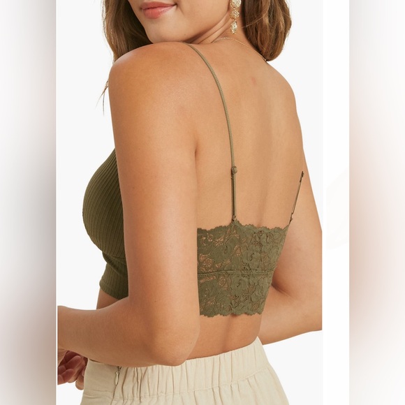 WISHLIST Seamless Bralette Size Large in Color
OLIVE - Picture 3 of 5
